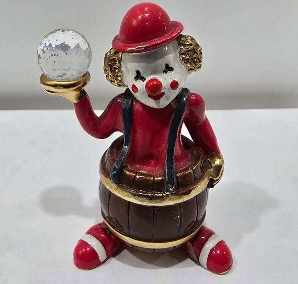 Spoontiques KM440 Vintage Pewter Clown in Barrel Crystal Ball Figurine 1970s-80s